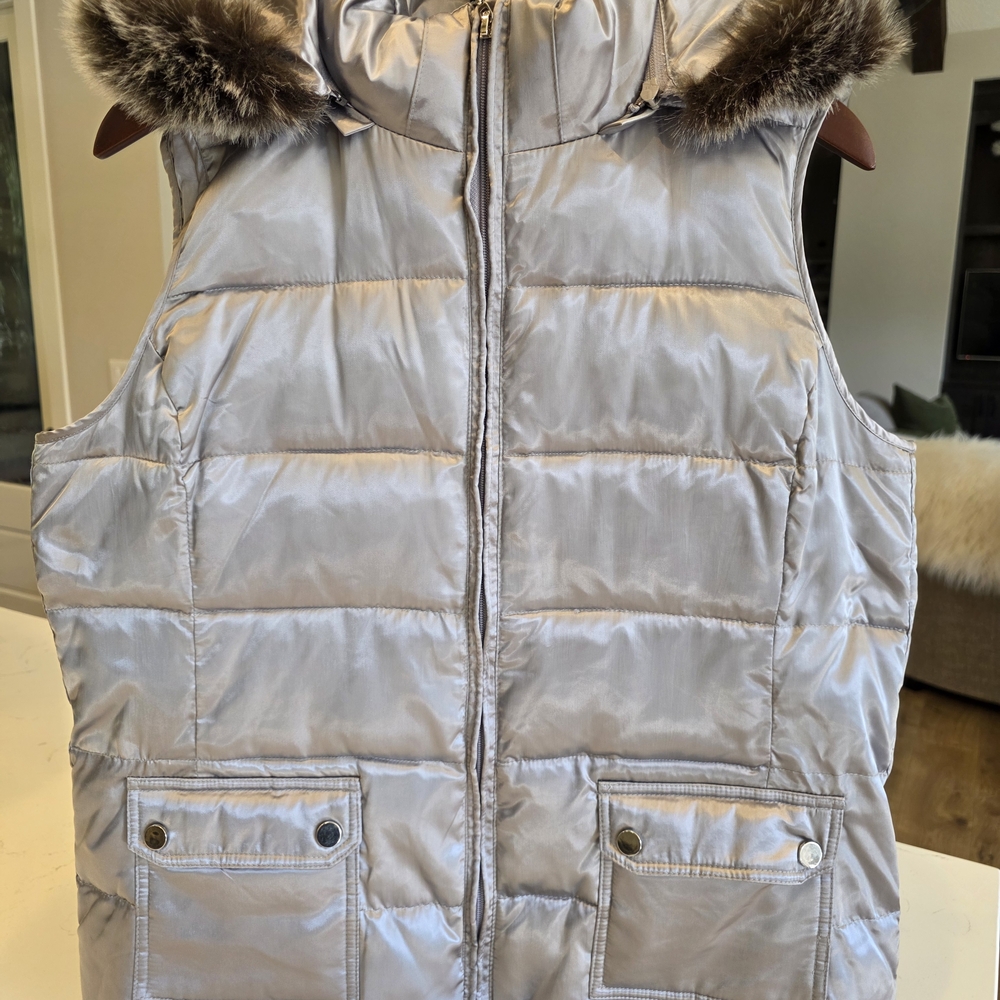 Charter Club Silver Puffer Vest with Faux Fur Trim Hood